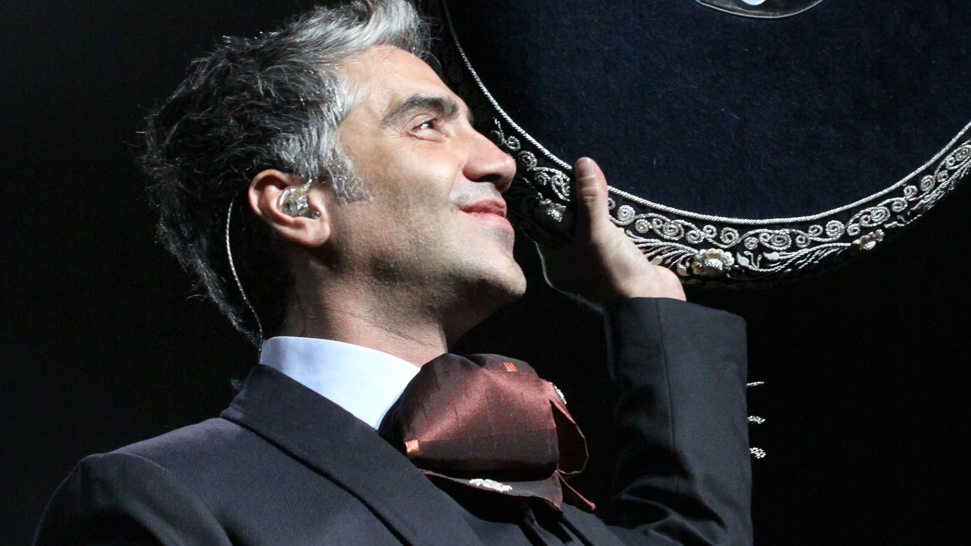 Alejandro Fernandez in Concert