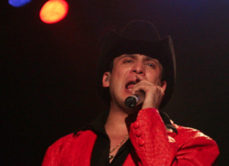 Sale a la luz emotivo video inédito de Valentín Elizalde con su hija